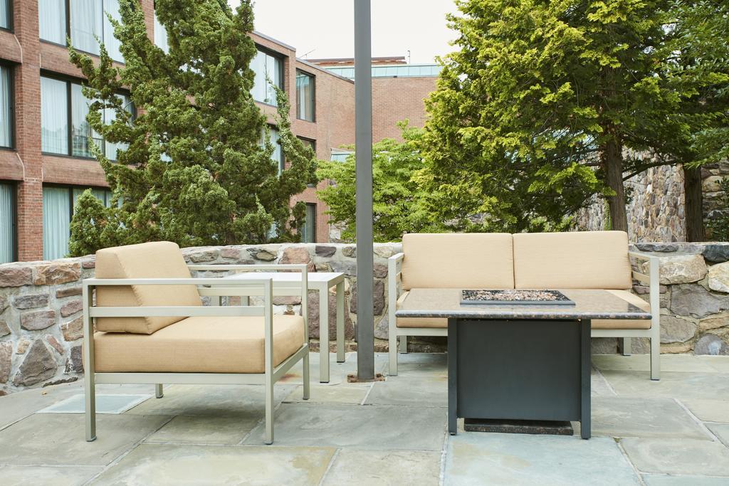 Hilton Westchester Rye Brook Экстерьер фото