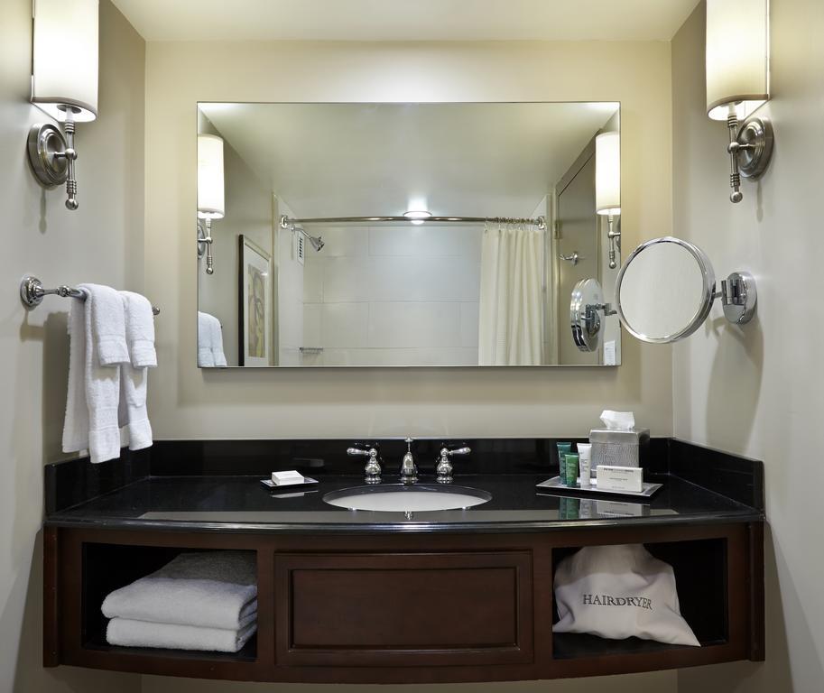 Hilton Westchester Rye Brook Экстерьер фото