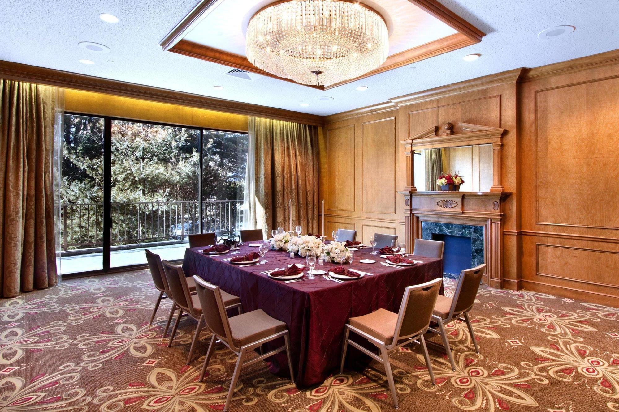 Hilton Westchester Rye Brook Экстерьер фото