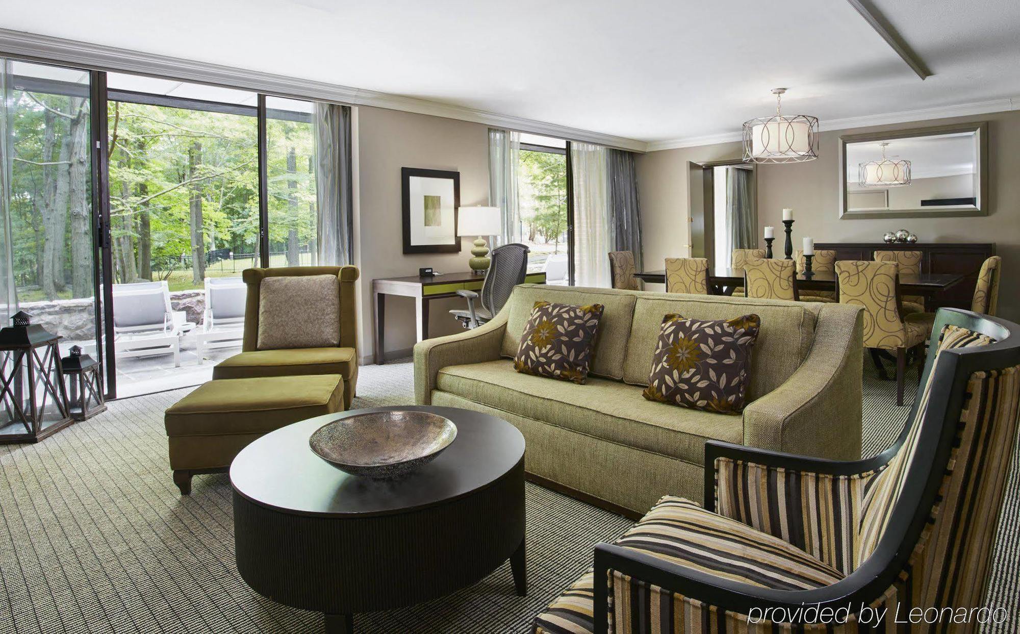 Hilton Westchester Rye Brook Экстерьер фото
