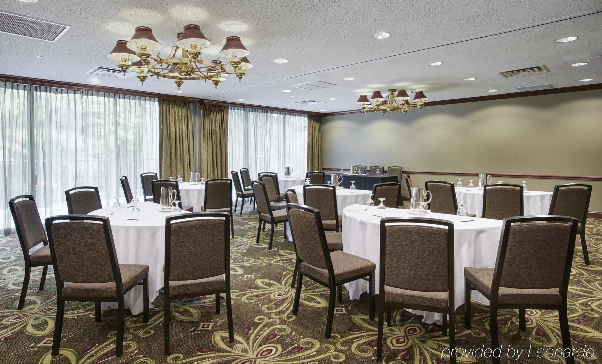 Hilton Westchester Rye Brook Экстерьер фото