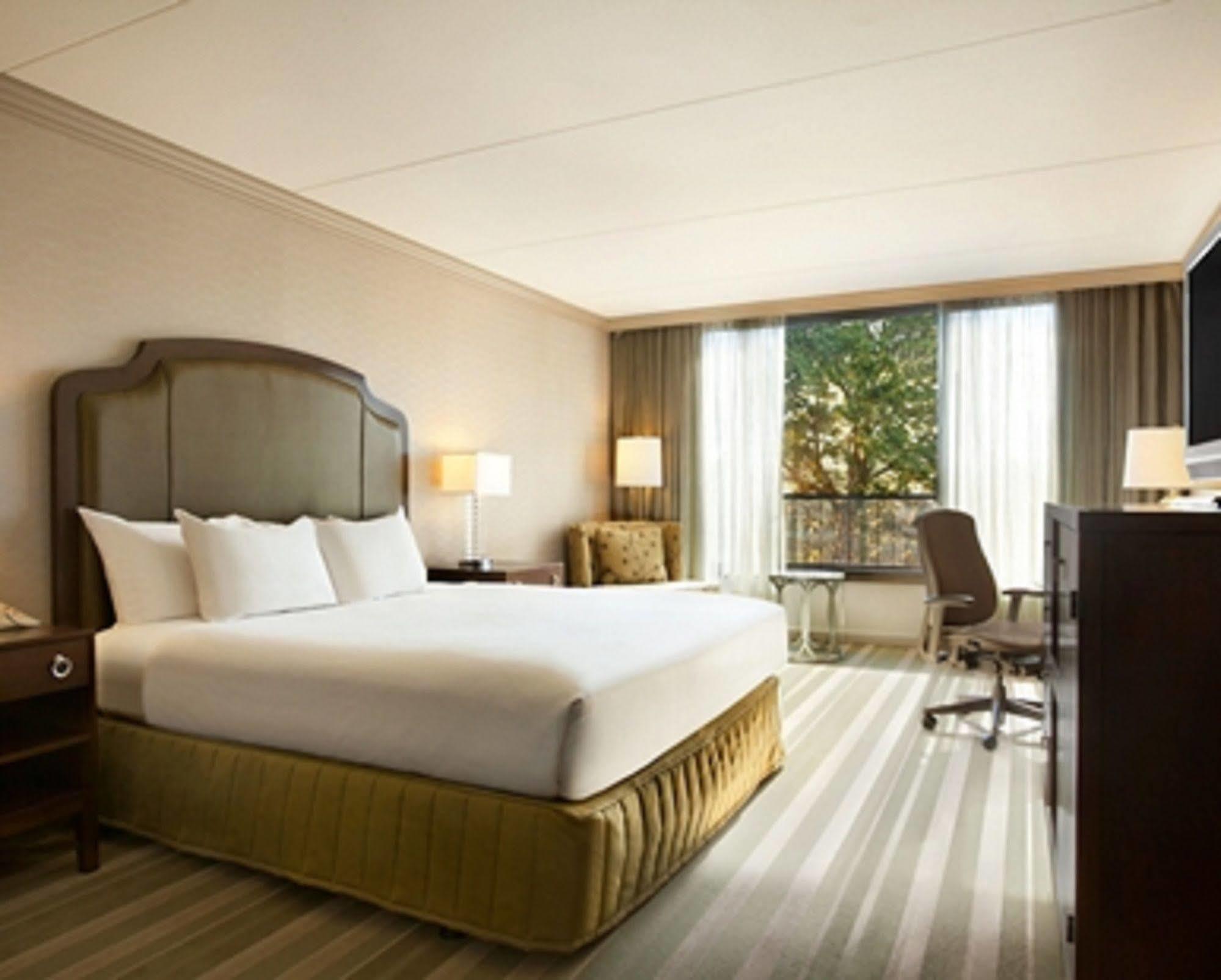 Hilton Westchester Rye Brook Экстерьер фото