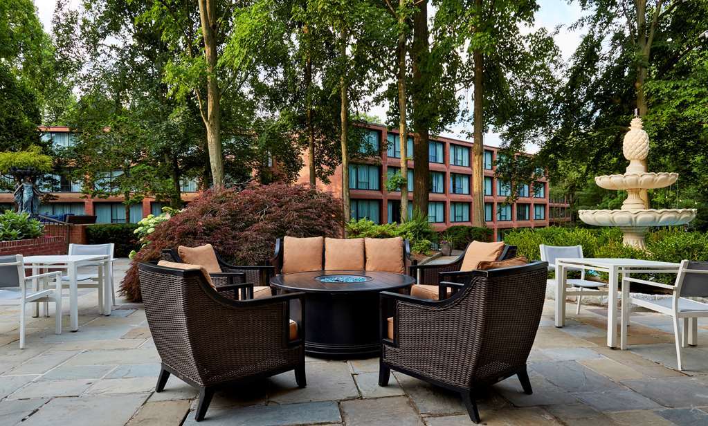 Hilton Westchester Rye Brook Экстерьер фото