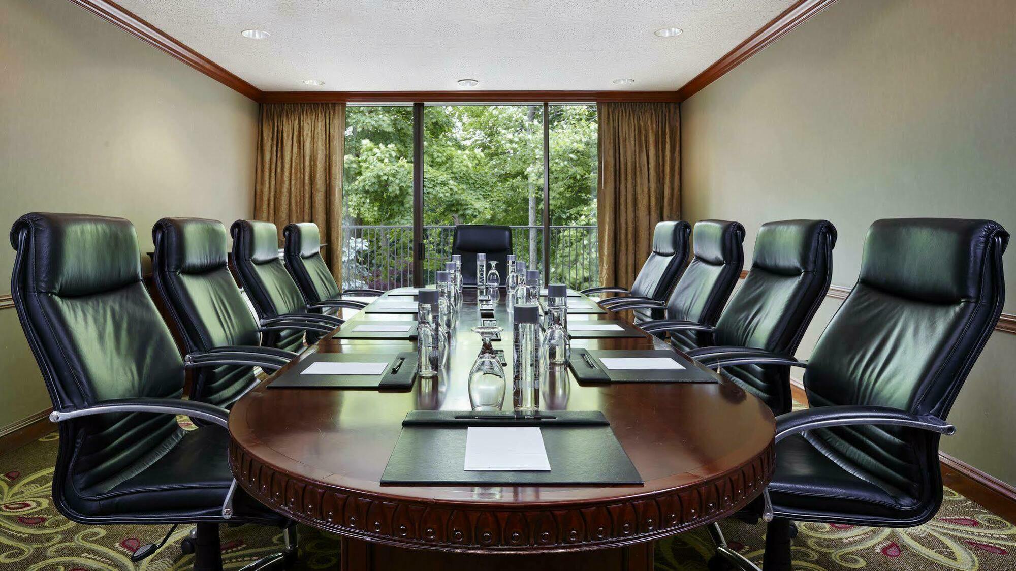 Hilton Westchester Rye Brook Экстерьер фото
